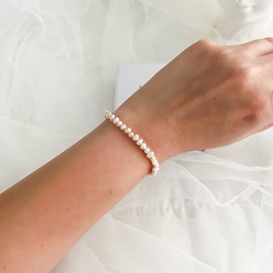 Minimalist 4mm Freshwater Pearl Bracelet: 18k Gold Filled Beaded Jewelry