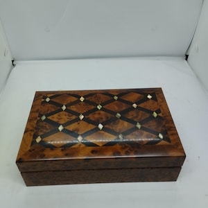 Boîte à bijoux fabriquée à la main en bois de thuya, loupe de thuya, boîte à bijoux, boîte décorative.