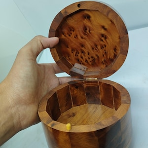 Boîte à bijoux ronde en bois fabriquée à la main en loupe de thuya | Boîte de rangement décorative marocaine | Cadeau d'anniversaire idéal