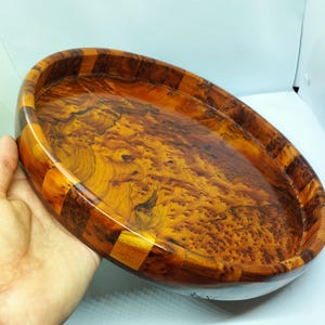 Plateau en bois de thuya de qualité supérieure, fait main au Maroc, motif rayon de soleil, meilleur choix pour la décoration intérieure