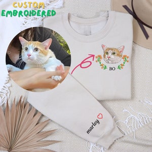 Custom Pet Portrait Embroidered Sweatshirt, Personalized Pet Face and Pet name Sweatshirt, Custom gift, Custom Pet Hoodie