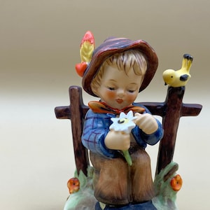 Vintage Hummel Goebel Collectible Figurine “She Loves Me, She Loves Me Not!” Number 174 TMK 4