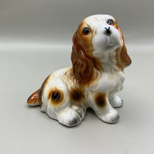 Midcentury Small White and Orangish Brown Spaniel Dog Bone China Figurine Taiwan, 1960s