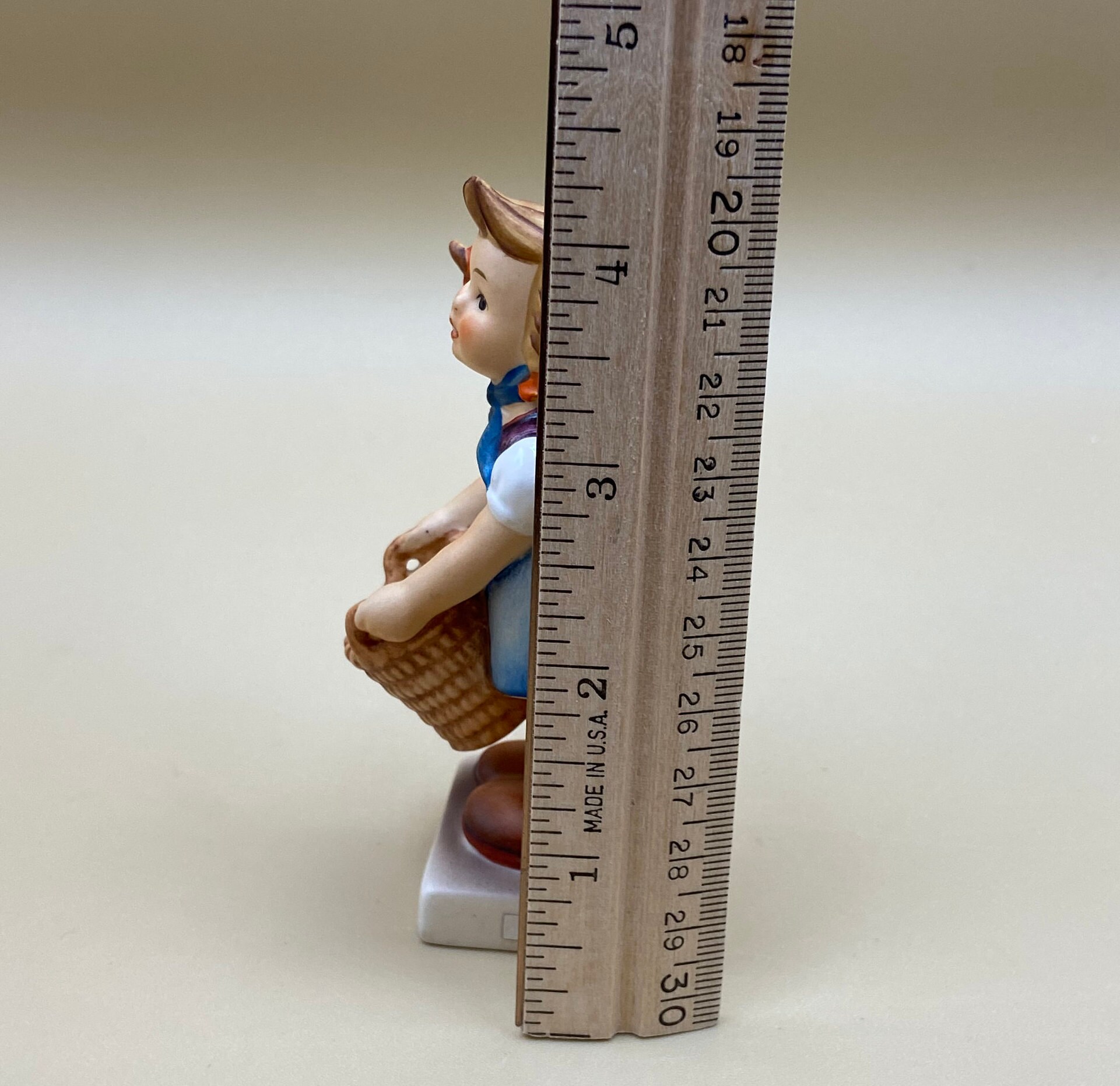 Vintage Hummel Goebel Collectible Figurine “little Helper” Number