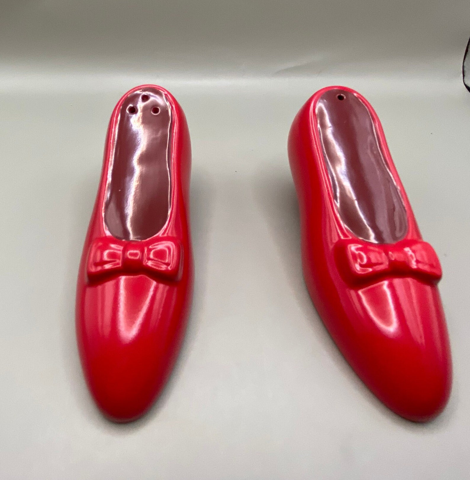 The Wizard of OZ Dorothy’s Ruby Red Slippers Salt and Pepper Shakers - Etsy