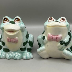 Vintage Anthropomorphic Frogs Salt and Pepper Shakers