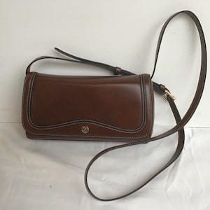 GoldPfeil Luneberg Crossbody Bag, Brand New, Luxury , Vintage, Everyday,  Contrast Top Stitching, Adjustable strap, Leather, East West shape