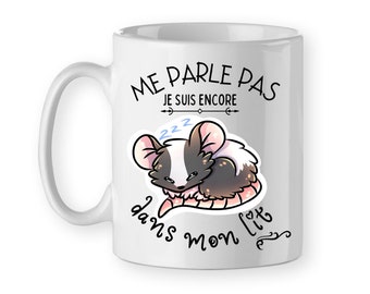 Mug Tasse céramique Souris/Rat mignon qui dort, "me parle pas je suis encore dans mon lit", humour, Animal Totem, idée cadeau, mignon