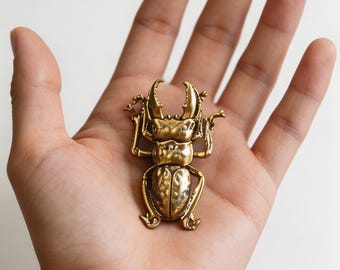 ヴィンテージ真鍮製クワガタムシとヤドカリの置物、珍品、男性へのユニークなデスク装飾ギフト、自然愛好家へのギフト