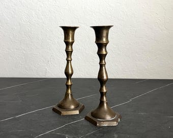 ヴィンテージ真鍮キャンドルスタンド、ツイストステムデザイン、ミッドセンチュリー装飾（ペア）