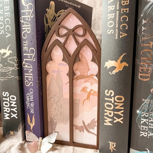 Romantasy Dragon World Window Book Nook - Wooden Handmade Window Bookshelf Decorations Dragon Fandom Ribbon