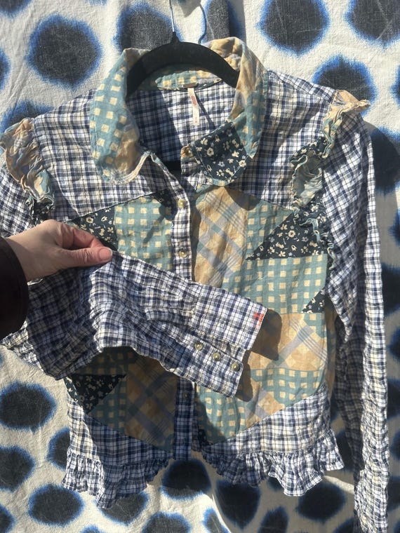 Quilt Print Ruffle Sleeve Blouse - image 2