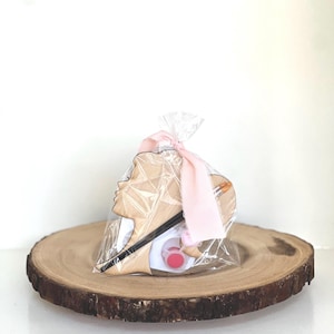 Doll Head Magnet Painting Party Favor