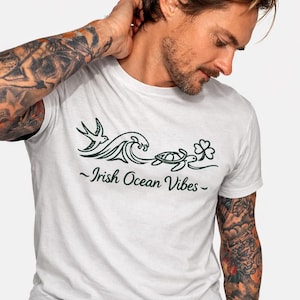 St Patrick's Day Ocean Line Art T-Shirt, irische Meeresschildkröte, Shamrock-Grafik-T-Shirt