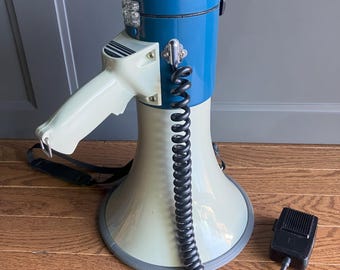 Vintage Megaphone - Powerhorn by Genexxa - Radio Shack Model 32