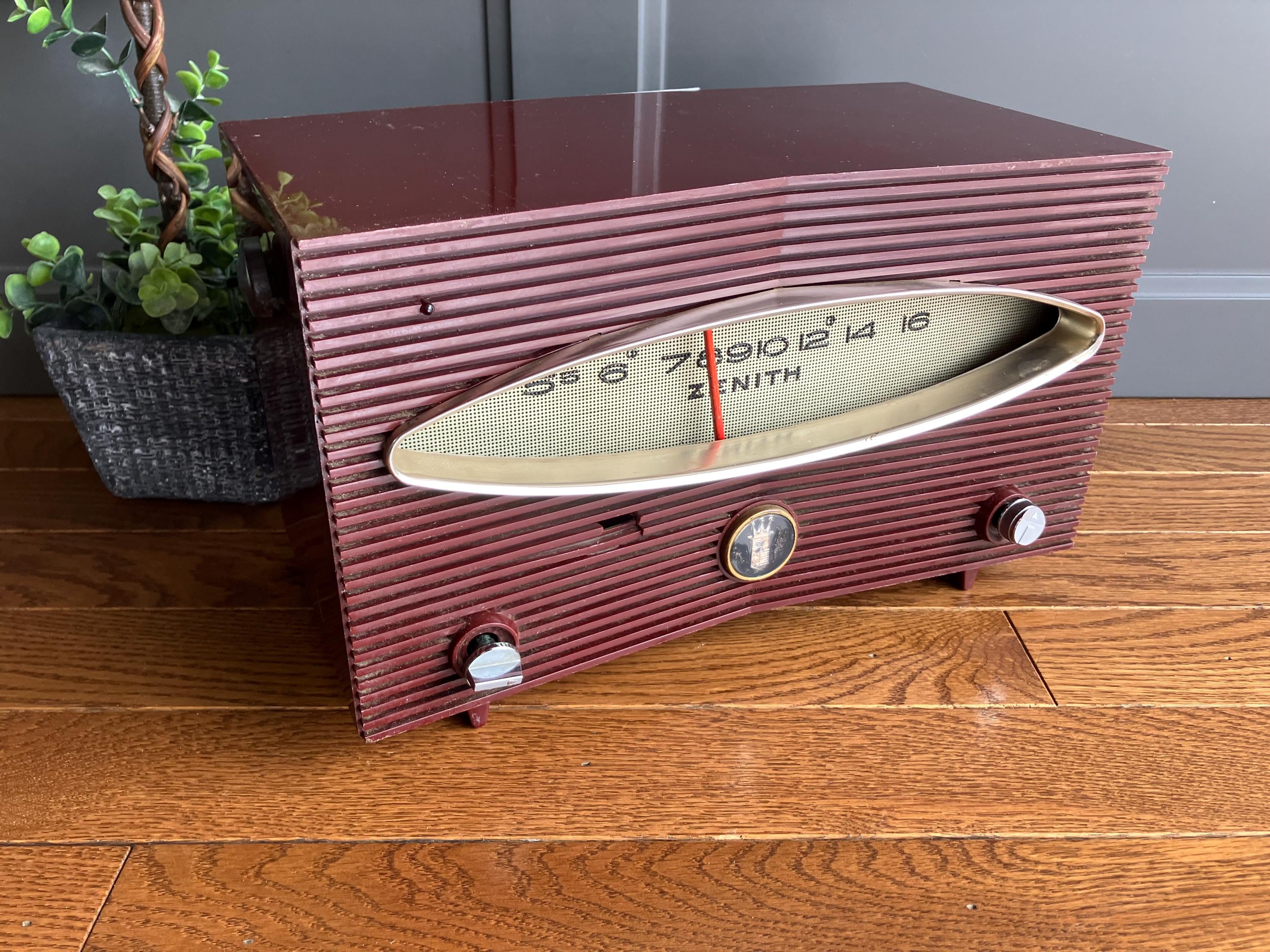 Vintage Plastic Radios - From the 50' & 60's - Etsy