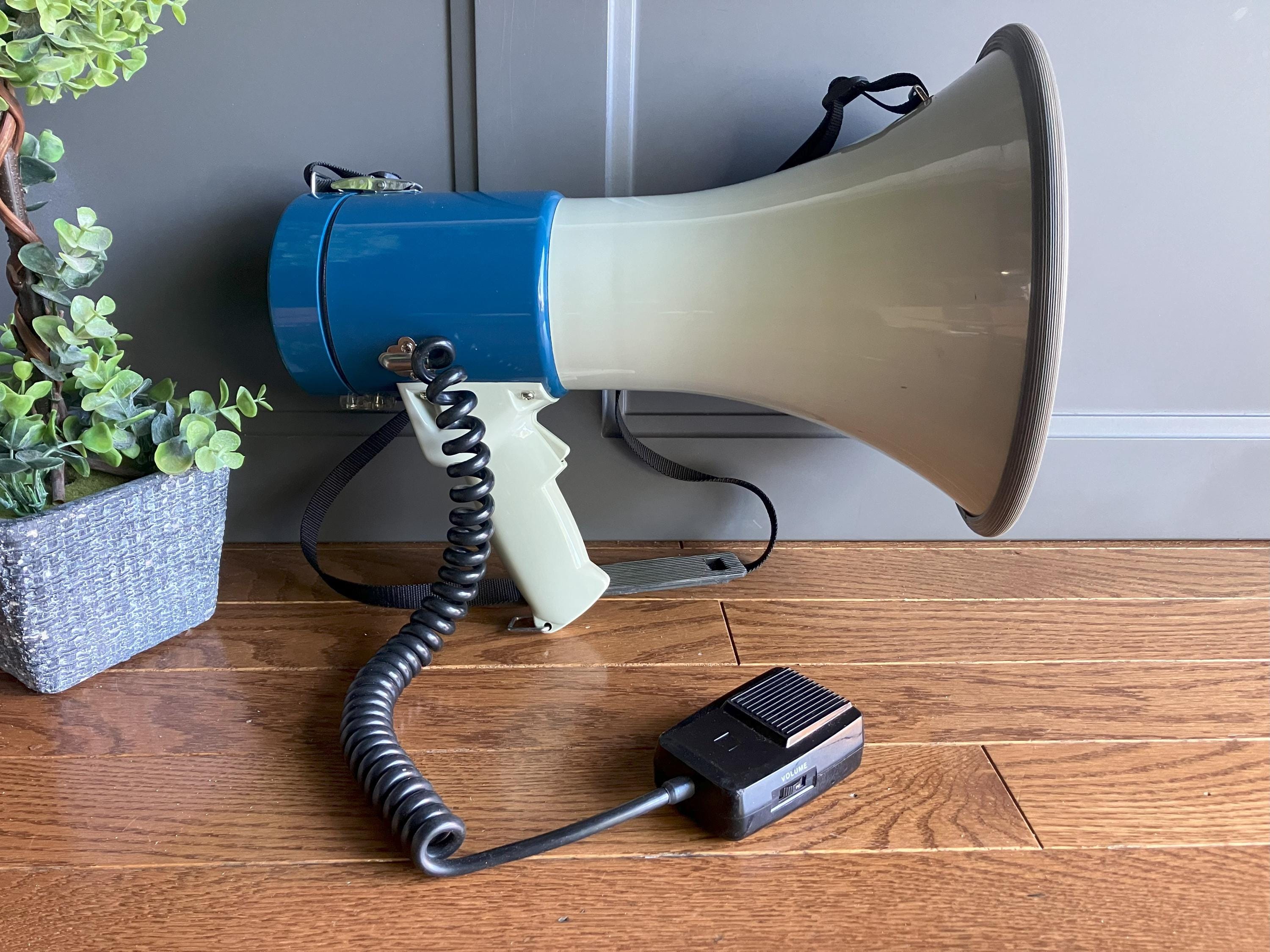Vintage Megaphone - Powerhorn by Genexxa - Radio Shack Model 32 Vintage Megaphone - Powerhorn by Genexxa - Radio Shack Model 32