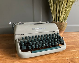 Typewriter Remington Quiet-Riter 1958 Vintage