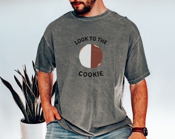 Sitcom Tshirt | Look to the Cookie | 90s TV Show Shirt | Jerry Fan T-Shirt | 90s Clothing | 90s Sitcom Shirt | Comedy Show TV | Sitcom Fan