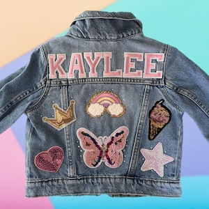 Benutzerdefinierte Patch Jacke Personalisierte Jeansjacke mit Patches und Namen Personalisierte Jeansjacke mit Buchstaben, Aufnähern, Nieten, Bling Name Jacke Bild 5