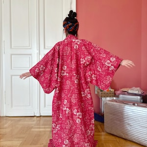 1970’s vintage kimono with traditional Japanese print