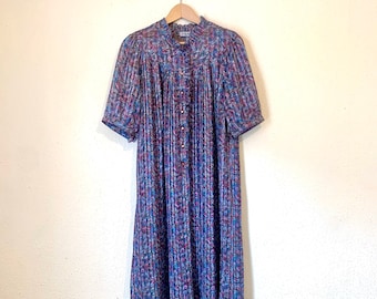 Vintage paisley pleated dress