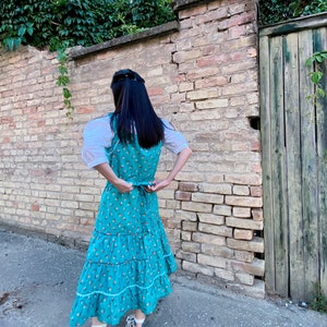 Vintage green floral dress image 3