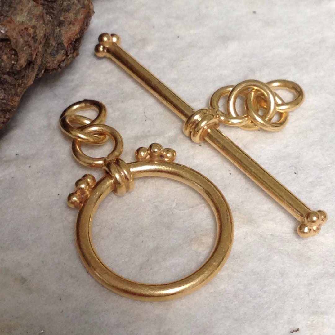 Gold Vermeil Toggle Smooth With Decorative Top Round Clasp Set 1 Medium