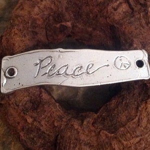 Artisan Peace hantverksarmbandslänk i ekologiskt sterlingsilver - 36,7 mm handgjord lätt böjd boho armbandsstångskoppling AC54