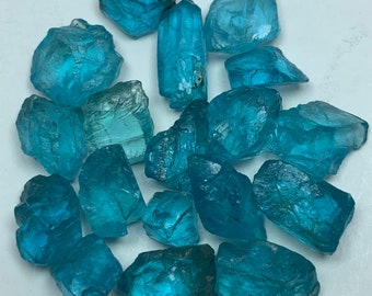 59 Carats Paraiba Color Facet grade rough Apatite from Madagascar for Lapidary, Gem cutter, rough blue Color, facet grade rough