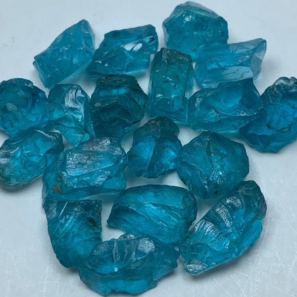 71 Karat Paraiba Farbe Facette Qualität roh Apatit aus Madagaskar für Lapidar, Edelstein Schneider, raue seltene blaue Farbe, Facette Qualität roh