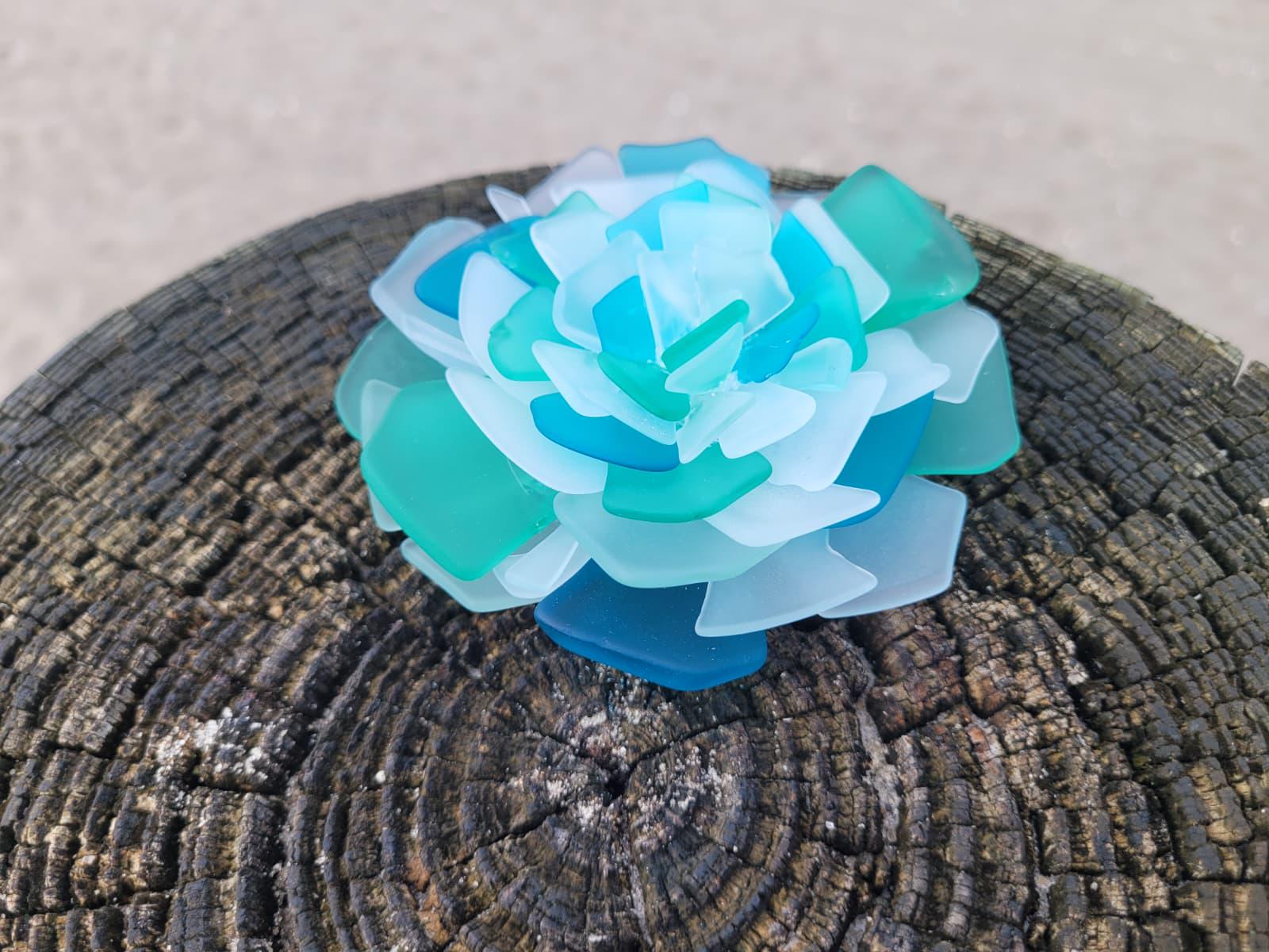 Seaglass Flower - Blue/Green/White - small - Thumbnail 2