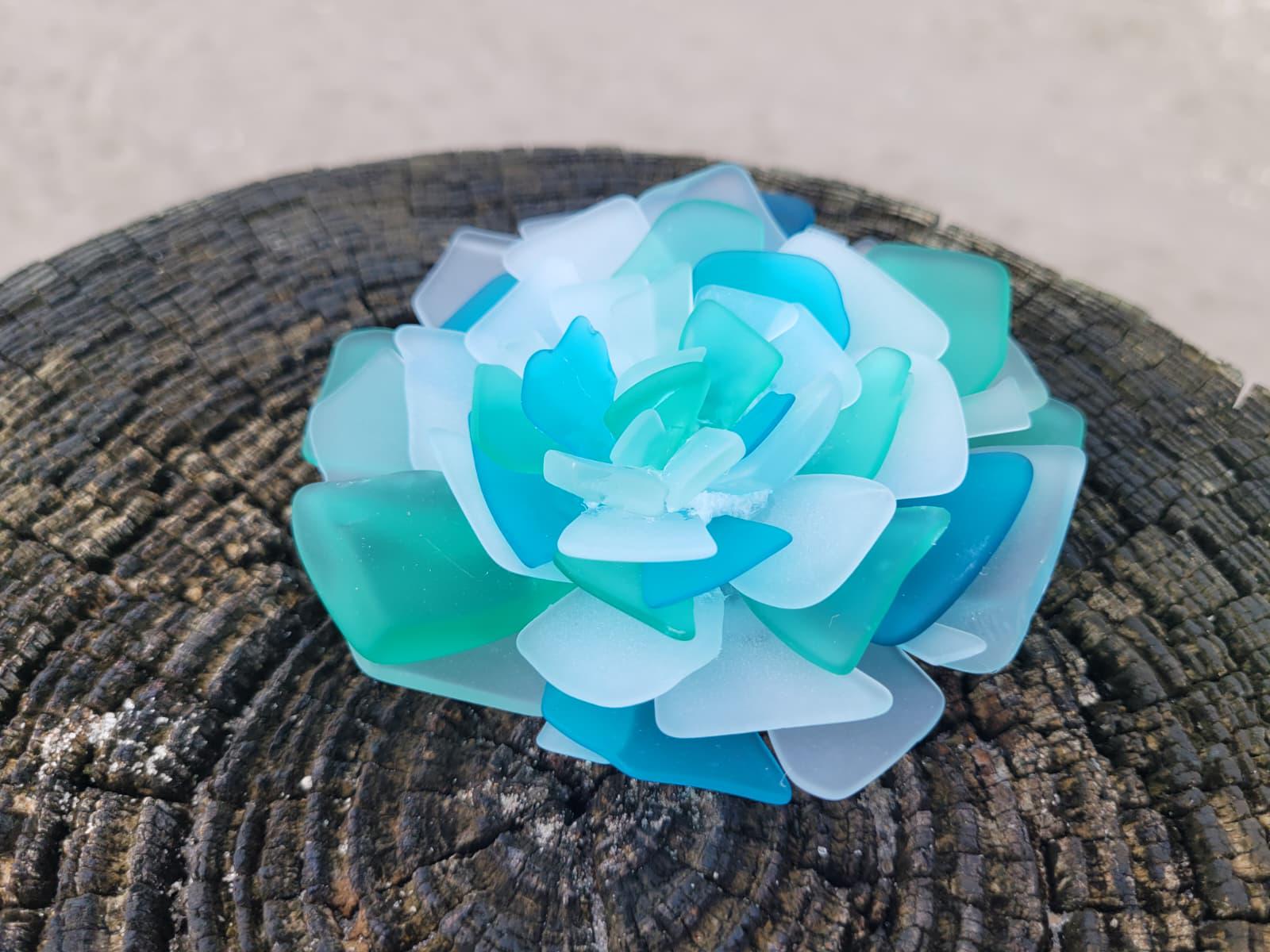 Seaglass Flower - Blue/Green/White - small - Thumbnail 4