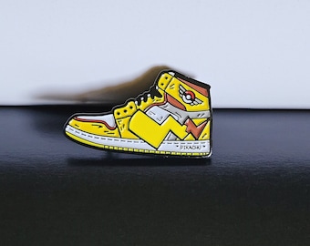 Pikachu Sneaker, Emaille Pin, Anime Basketball Fan Geschenk
