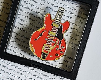Guitar Pin Badge Music Electric Guitar Enamel Pin Gift for Musician