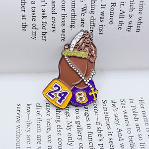 Lakers Kobe Bryant PURE BLACK SNAKE SKIN Design #24 Jersey Lapel Pin