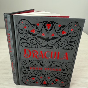 DRACULA By Bram Stoker - Collectible Deluxe - Gift Edition - Leather Bound Hardcover - Classic Book