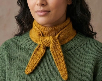 Sophie Scarf Crochet Pattern | Textured Mini Neck Scarf | PDF Download