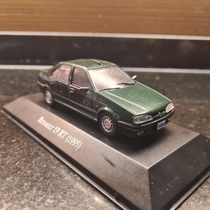 Altaya 1/43 Renault 19 Europa 1995