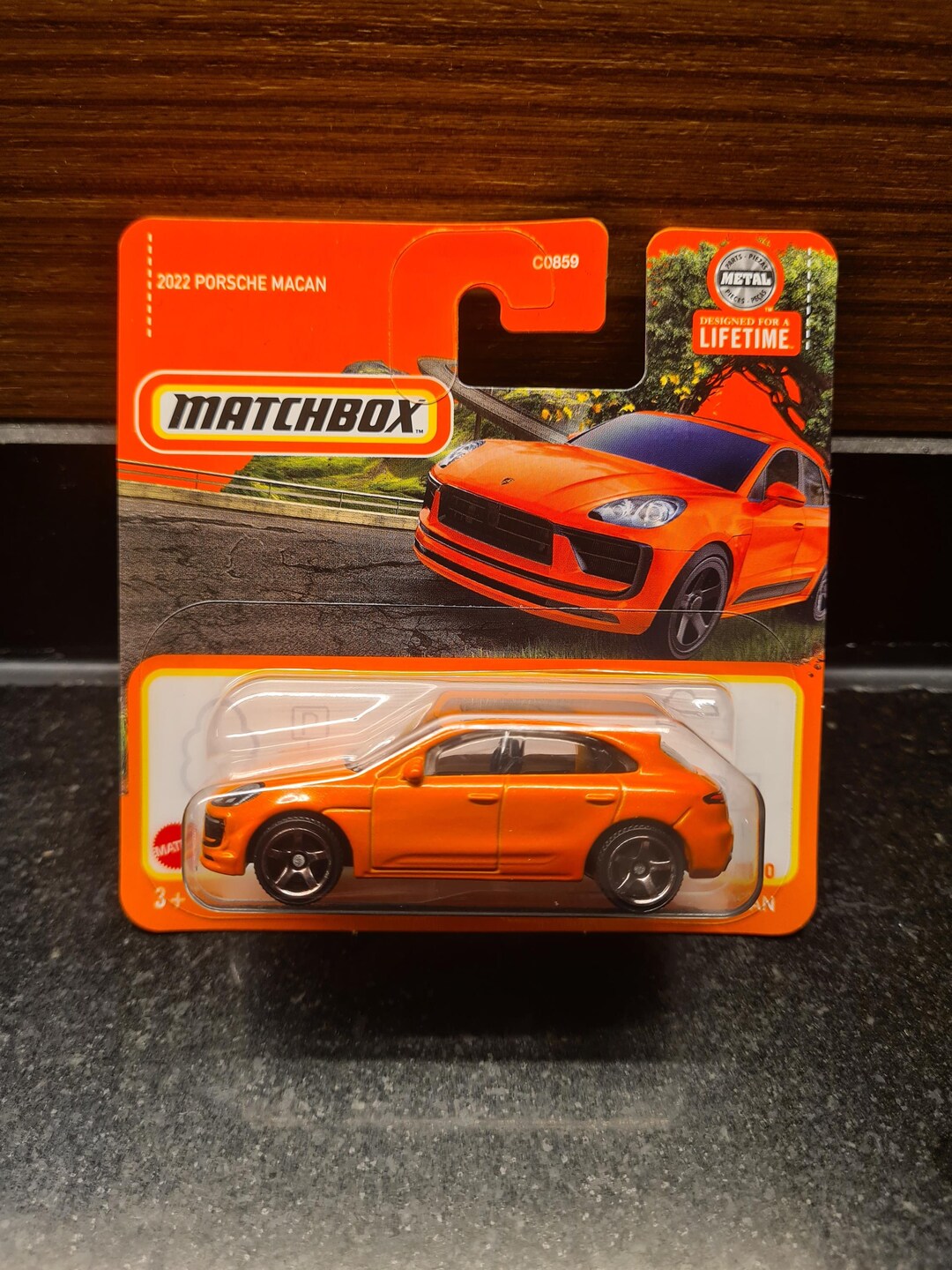 Matchbox Porsche Macan S 1:64 – Modellino Auto SUV Sport – Edizione 2025 (Blu/Grigio) - Foto 6