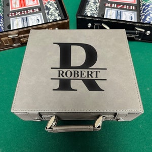 Gegraveerde pokerset, gepersonaliseerde pokercadeauset, pokercadeauset voor mannen, pokerchips, cadeaus bruidsjonkers, cadeau voor hem, cadeaus voor mannen