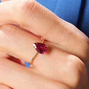 Pear Ruby Birthstone Ring 14K Solid Gold, Teardrop Birth Stone Ring Raindrop & Tear Drop Red Gemstone Ring