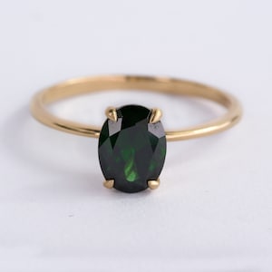 Oval Emerald Ring 10K 14K 18K Solid Gold Stackable May Birthstone Ring, Customizable Prong Setting Single Emerald Green Ring for Women