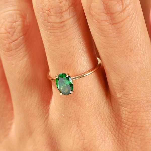 Dainty Emerald May Birthstone Ring, Gold Handcraft Birth Stone Ring Her, 10K 14K 18K Personal Birthmonth Ring, Custom Oval Solitaire Ring