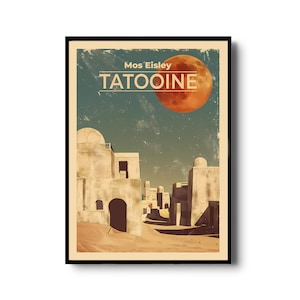 Könnte beinhalten: Ein Vintage-Reiseposter für den fiktiven Planeten Tatooine aus Star Wars. Das Poster zeigt eine große orange Sonne, eine Wüstenlandschaft und den Text "Mos Eisley TATOOINE".