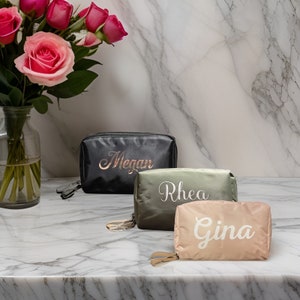Cosmetic Bag | Personalized Makeup Bag | Travel Makeup Bag | Custom Toiletry Bag | Gift for Her | Bridesmaid Gift | Custom Beauty Organizer