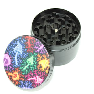 Glowing Mushroom Grind: The Four Piece Grinder Which Comes with Fast USA Shipping