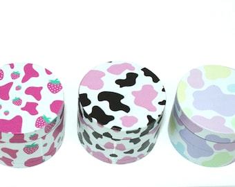 Moo Master Grind: The Four Piece Grinder Which Comes with Fast USA Shipping