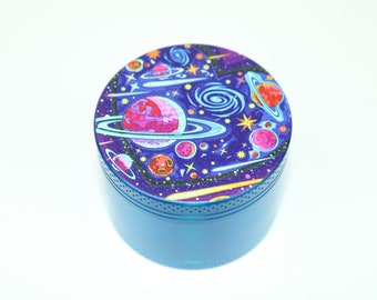 Grind in Space: The Four Piece Grinder which Comes with Fast USA Shipping
