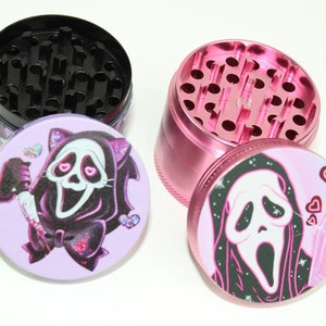 Ghost in My Grinder: The Four Piece Grinder Which Comes with Fast USA Shipping